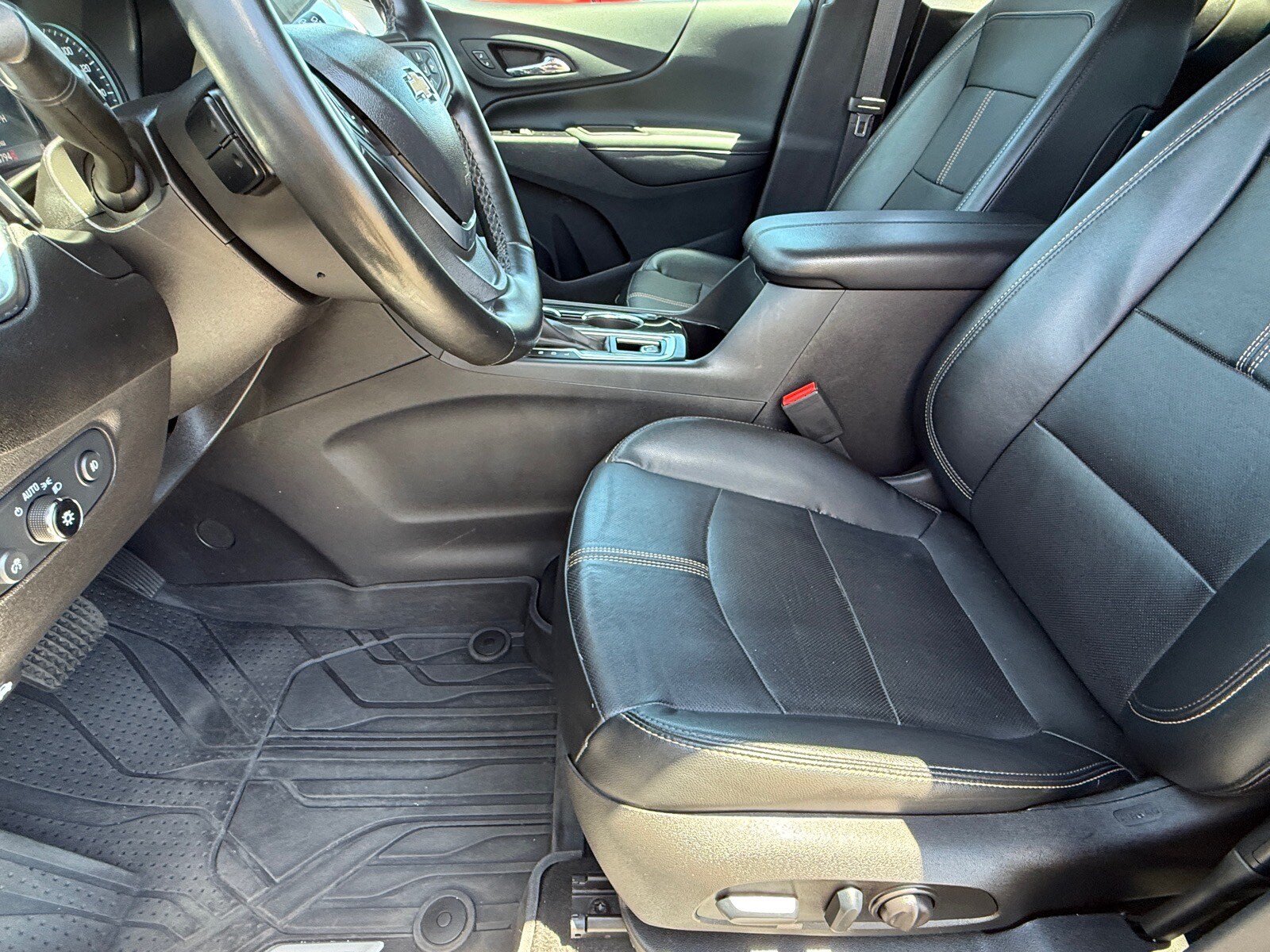 Used 2023 Chevrolet Equinox Premier AWD/4WD image 13