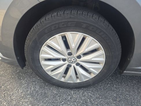 Used 2019 Volkswagen Jetta S w/ Driver Assistance Package image 22