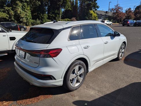 Used 2024 Audi Q4 e-tron Premium w/ Convenience Package AWD/4WD image 7