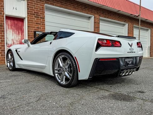 Used 2019 Chevrolet Corvette Stingray Coupe w/ Carbon Flash Badge Package image 25