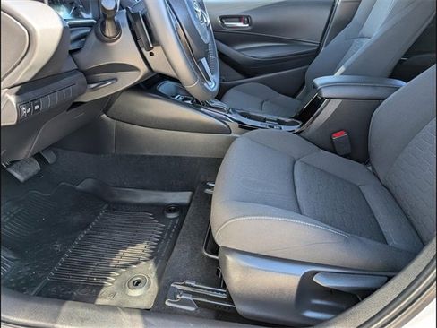 Used 2024 Toyota Corolla SE image 9