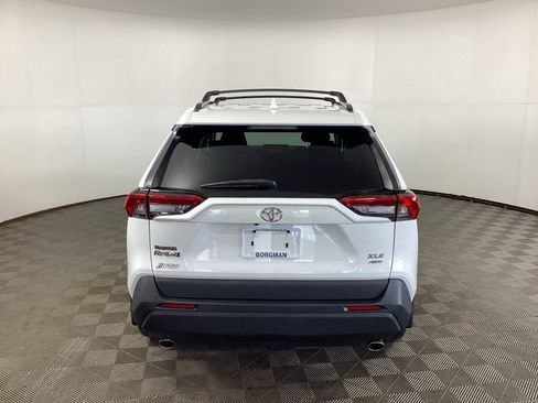 Used 2020 Toyota RAV4 XLE w/ Convenience Package AWD/4WD image 3