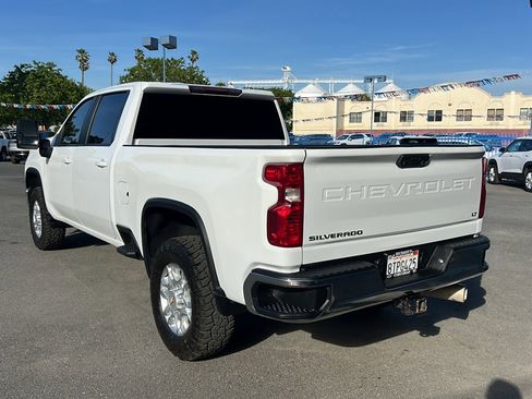 Used 2024 Chevrolet Silverado 2500 LT AWD/4WD image 5
