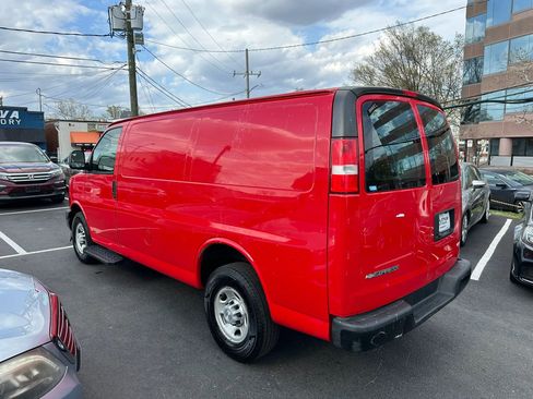 Used 2017 Chevrolet Express 2500 image 7