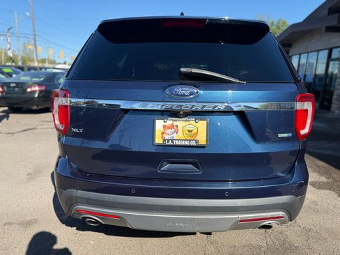 Used 2016 Ford Explorer XLT w/ Equipment Group 202A image 8