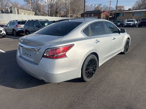 Used 2015 Nissan Altima 3.5 SL image 3