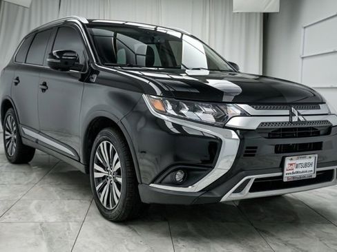 Used 2019 Mitsubishi Outlander SEL image 1
