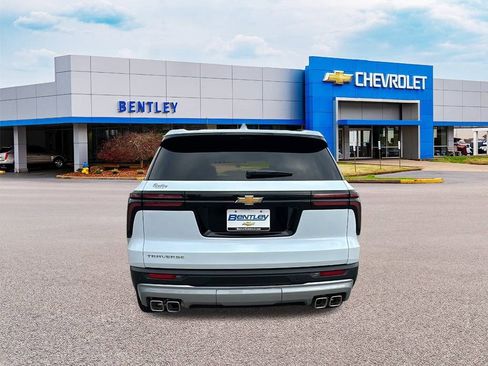 New 2026 Chevrolet Traverse LT w/ Sun and Wheel Package image 4