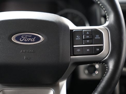 Used 2024 Ford Expedition XLT image 21