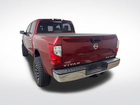 Used 2018 Nissan Titan SV AWD/4WD image 13