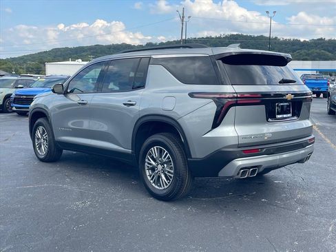 New 2026 Chevrolet Traverse LT FWD image 5