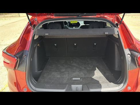 Used 2024 Chevrolet Trax ACTIV w/ Sunroof Package FWD image 28
