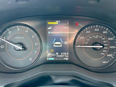 Used 2021 Subaru Crosstrek 2.0i Premium AWD/4WD image 17