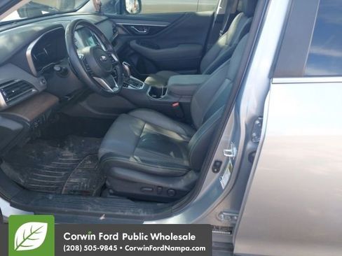 Used 2022 Subaru Outback Onyx Edition XT AWD/4WD image 9