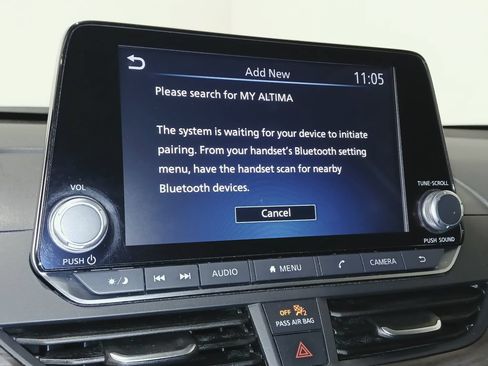 Used 2025 Nissan Altima 2.5 SV FWD image 23