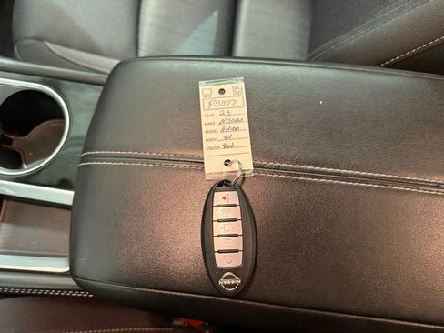 Used 2023 Nissan Altima 2.5 SV FWD image 18