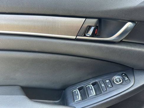 Used 2020 Honda Accord LX image 14