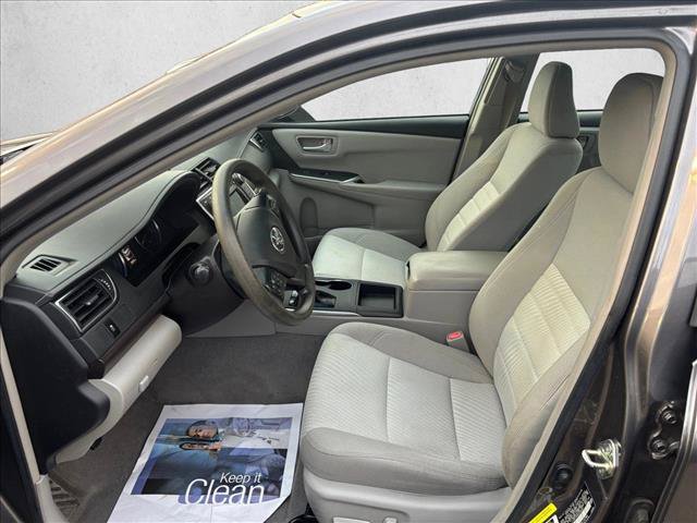 Used 2017 Toyota Camry LE FWD image 12