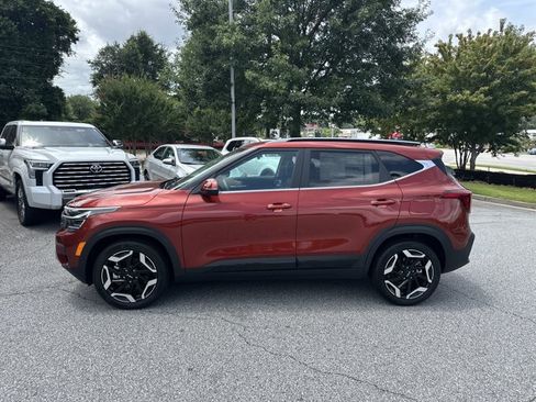 Certified 2025 Kia Seltos SX AWD/4WD image 9
