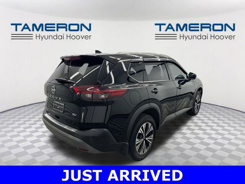Used 2021 Nissan Rogue SV w/ Premium Package image 5