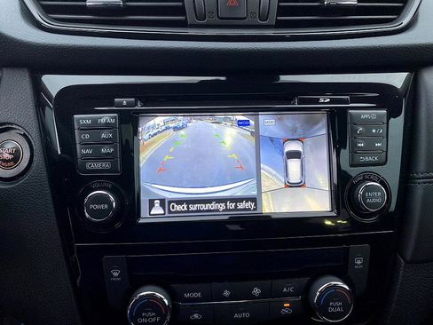 Used 2017 Nissan Rogue SL w/ SL Premium Package image 21