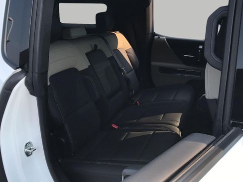 Used 2026 GMC Hummer EV SUV AWD/4WD image 37