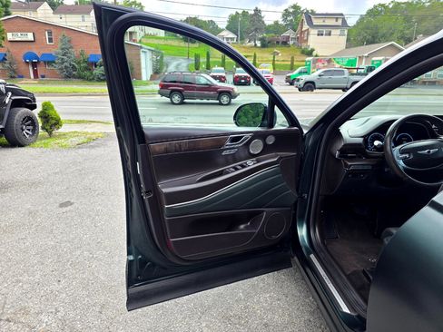 Used 2022 Genesis GV80 3.5T w/ Prestige Matte Package 08 image 10