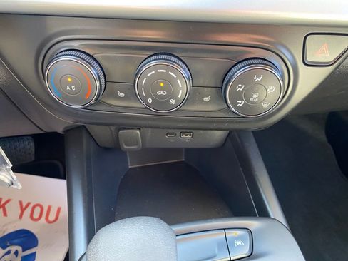 Used 2025 Chevrolet Trax LS w/ LS Convenience Package image 24