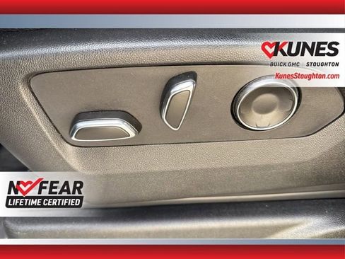 Used 2023 GMC Yukon Denali w/ LPO, Floor Liner Package AWD/4WD image 32