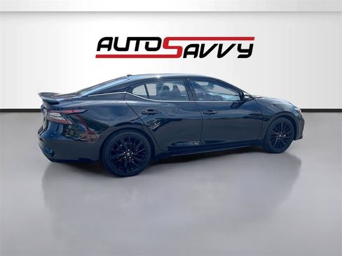 Used 2022 Nissan Maxima SR w/ Sport Mat Group image 7