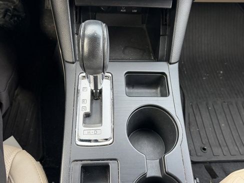 Used 2017 Subaru Outback 2.5i Limited image 14
