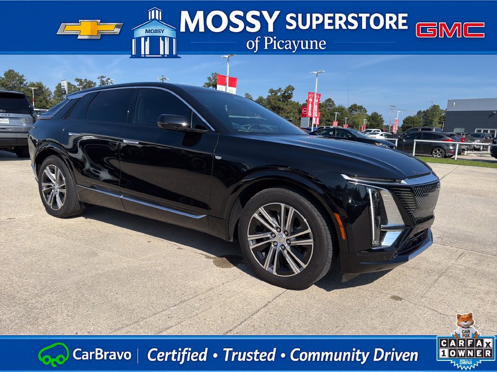 Certified 2025 Cadillac Lyriq Luxury AWD/4WD image 10