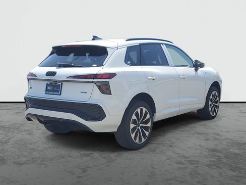 New 2026 Audi Q3 quattro 2.0T AWD/4WD image 4