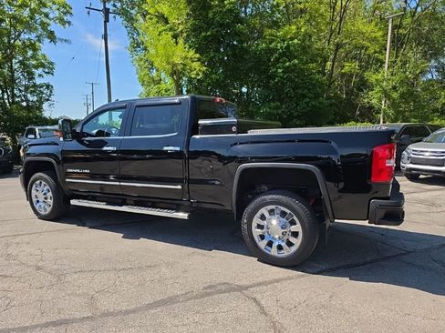 Used 2019 GMC Sierra 2500 Denali AWD/4WD image 4