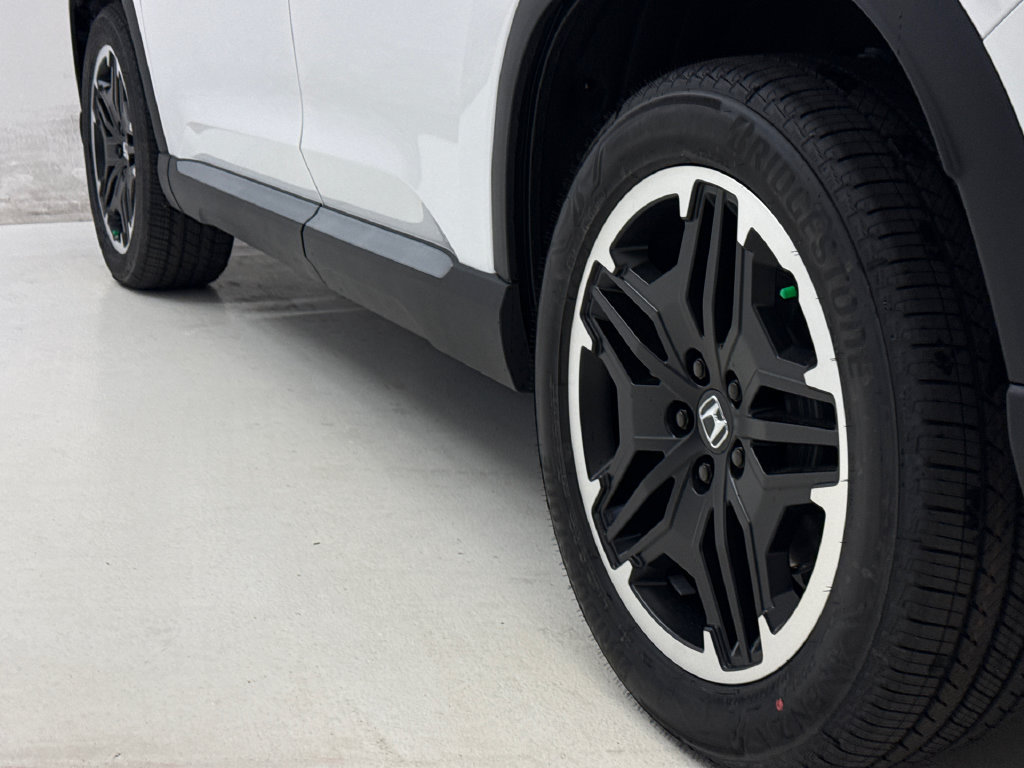 New 2026 Honda Pilot Touring image 10