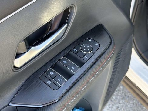 New 2026 Nissan Kicks SR FWD image 19