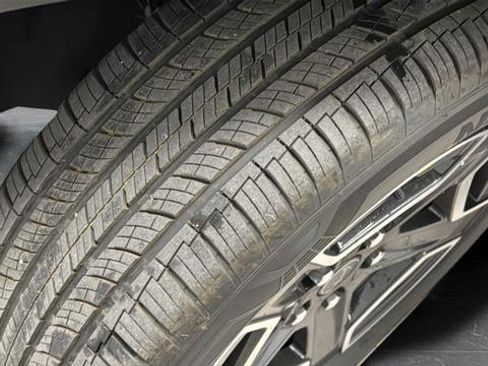New 2026 Jeep Cherokee Laredo AWD/4WD image 34
