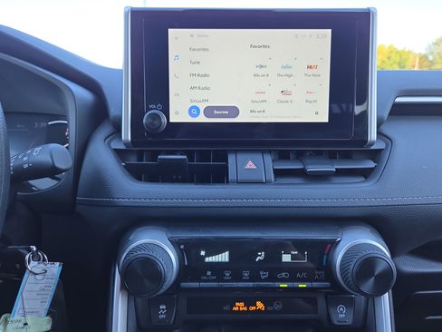 Used 2025 Toyota RAV4 LE image 12