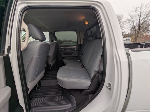 Used 2018 RAM 2500 SLT image 27