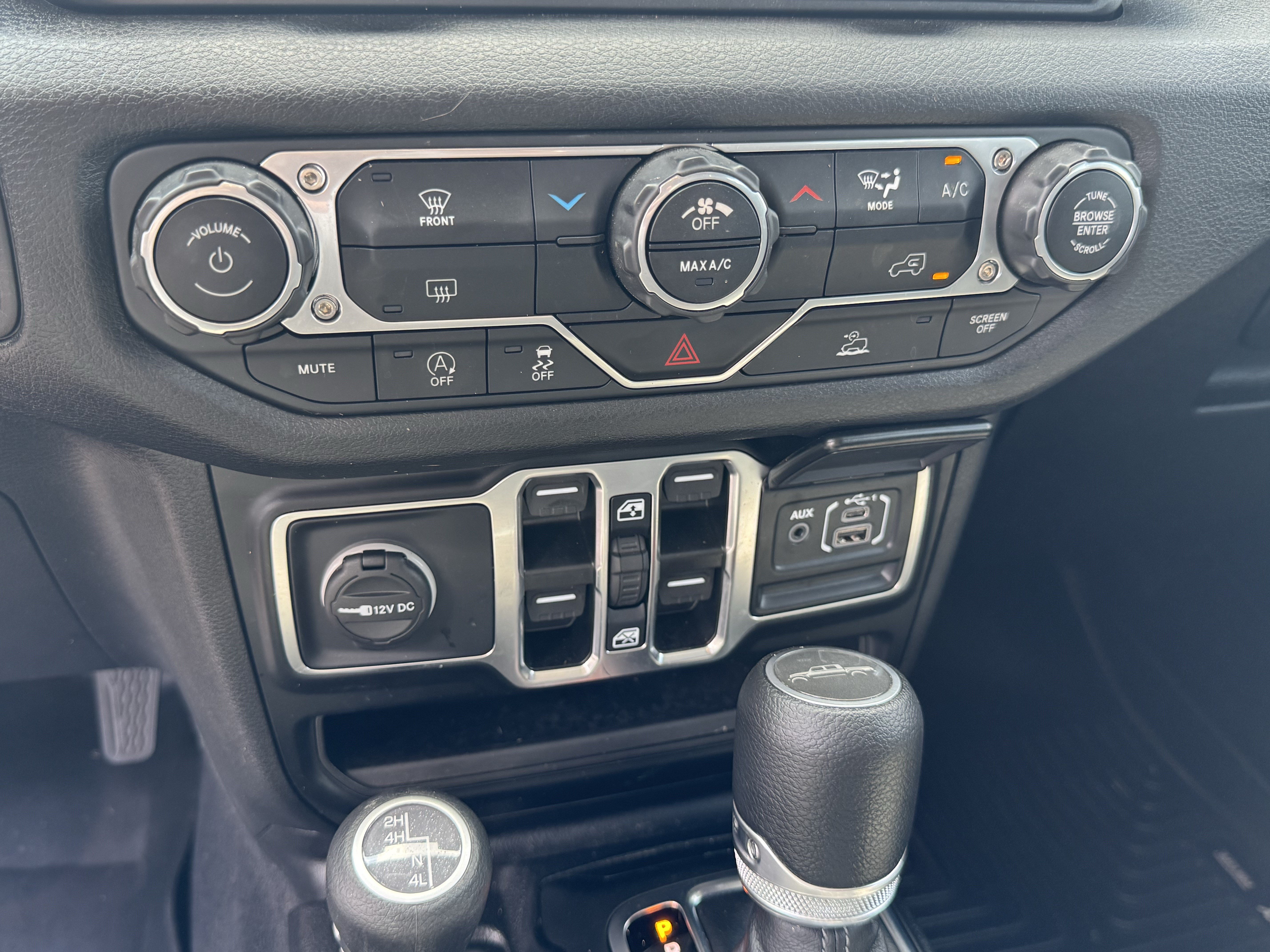 Used 2025 Jeep Gladiator Sport AWD/4WD image 26