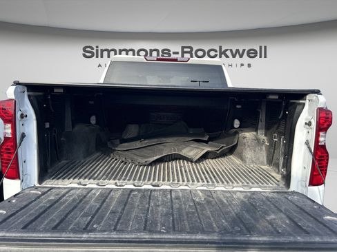 Used 2022 Chevrolet Silverado 1500 Custom image 8