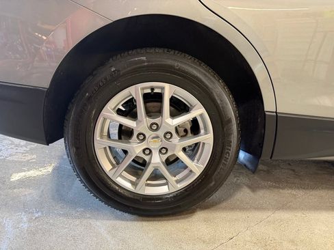 Used 2023 Chevrolet Equinox LS w/ LS Convenience Package FWD image 36