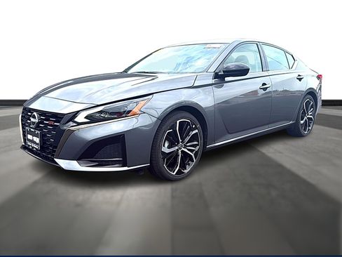 Used 2024 Nissan Altima 2.5 SR image 1