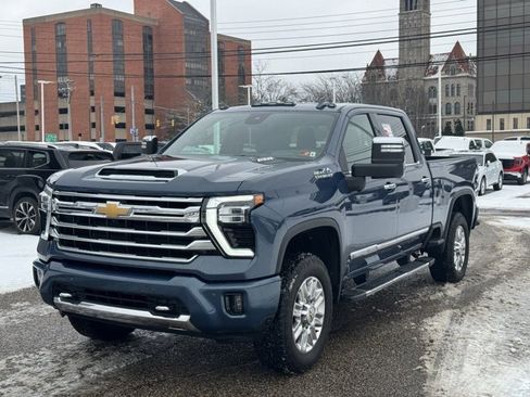 Used 2025 Chevrolet Silverado 3500 High Country w/ Technology Package image 1