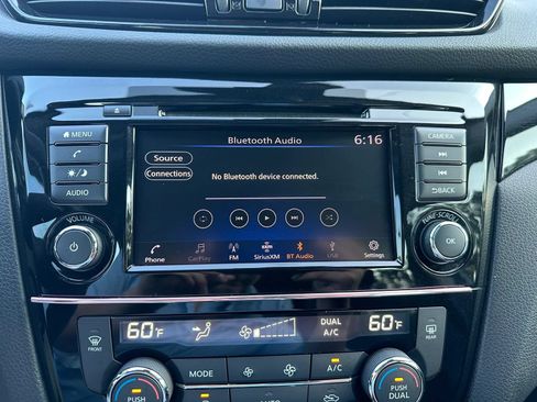 Used 2021 Nissan Rogue Sport SV w/ Technology Package AWD/4WD image 31