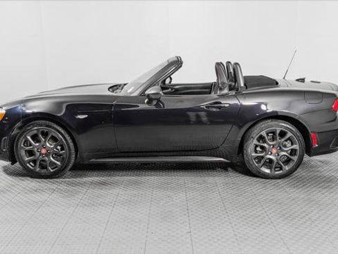 Used 2018 FIAT 124 Spider Abarth w/ Convenience Group RWD image 3