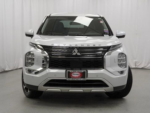 Used 2023 Mitsubishi Outlander SE image 9