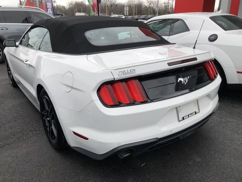 Used 2020 Ford Mustang Premium image 4