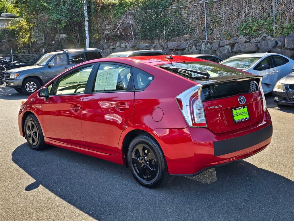 Used 2014 Toyota Prius Three FWD image 5