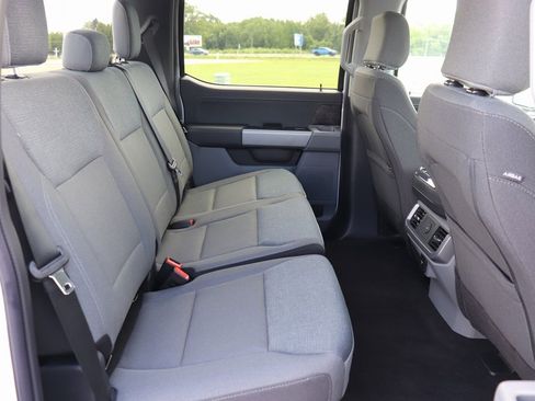 Used 2025 Ford F150 Lightning XLT image 19